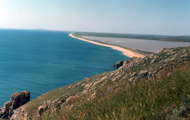 Крымский мост не спас: россияне массово бегут с полуострова