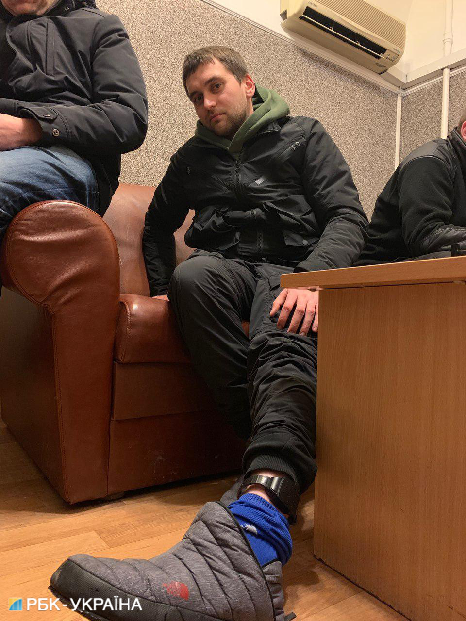 Арешт Барабошка: блогеру вдягнули електронний браслет (фото)