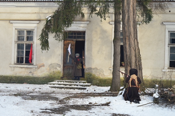 &quot;Это была победа духа и идеи&quot;: в Ивано-Франковске провели реконструкцию боя под Крутами