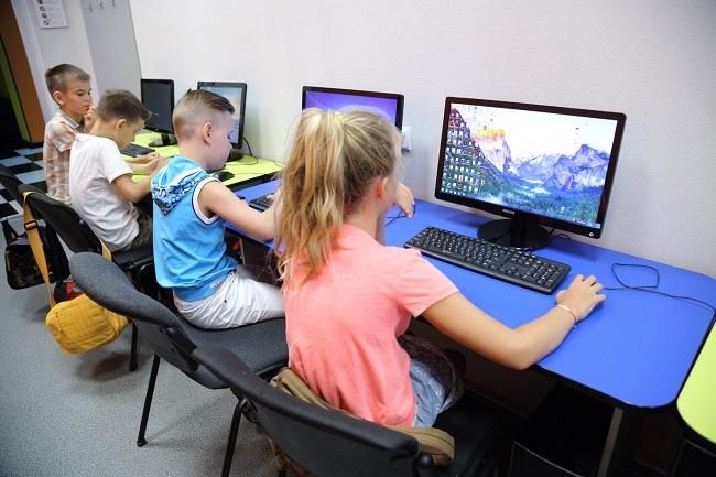 Нові знайомства, знання і ніякого &quot;напрягу&quot;: ідеальне літо в комп'ютерному таборі Академії КРОК