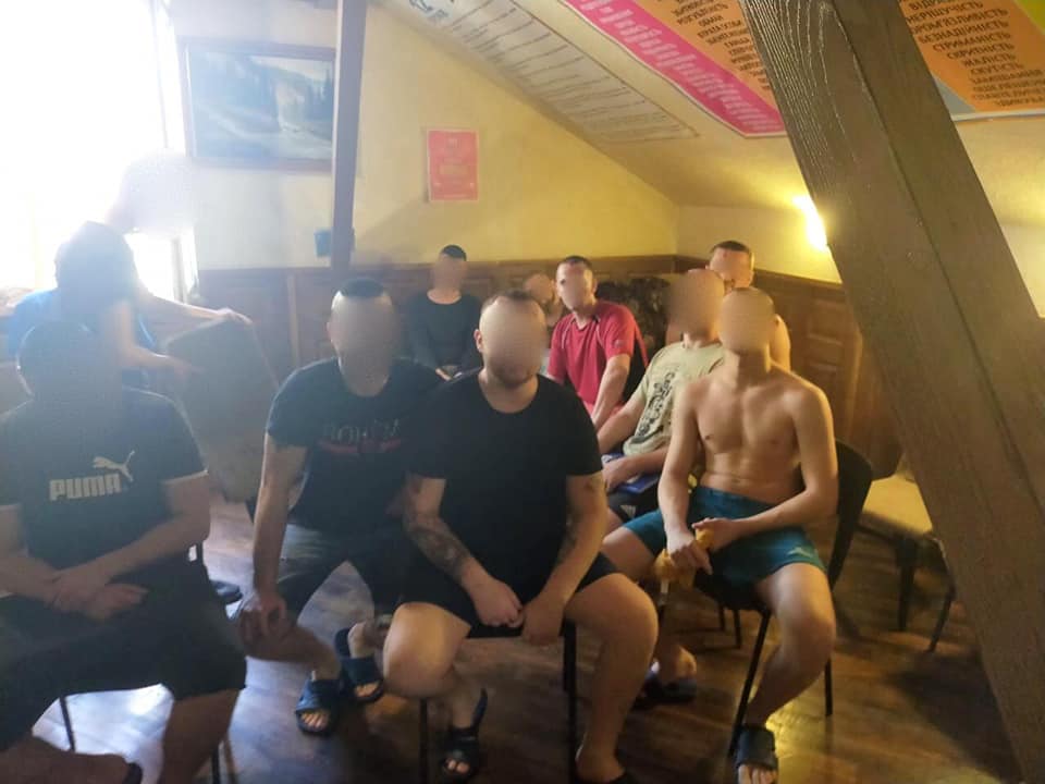 На Прикарпатье в "реабилитационных" центрах незаконно удерживали людей