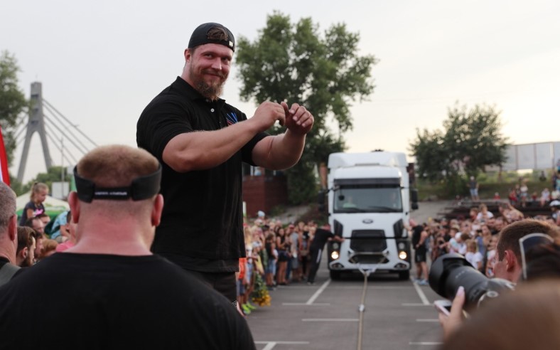Кличко посетил фестиваль современных богатырей “Muromets Fest” и стал свидетелем нового рекорда Украины