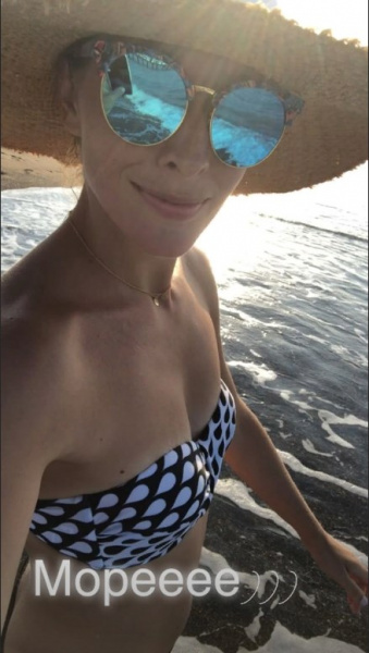 "Потрібно встигнути полінуватися": Горбунов та Осадча показали знімки з пляжного відпочинку (фото)