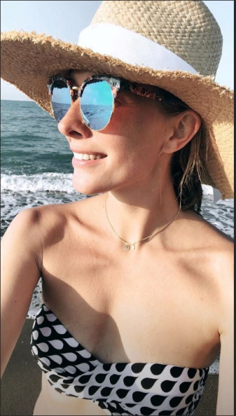 "Потрібно встигнути полінуватися": Горбунов та Осадча показали знімки з пляжного відпочинку (фото)