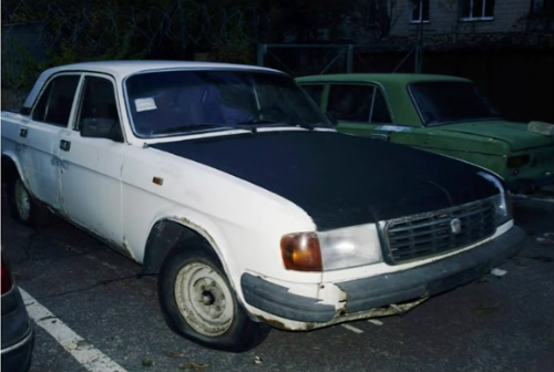 "Выбирайте, что кому нравится": террористы "ЛНР" показали свой "уставший" автопарк