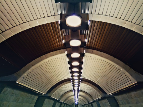 У мережі показали гарні стелі "зеленої" гілки київського метро (фото)