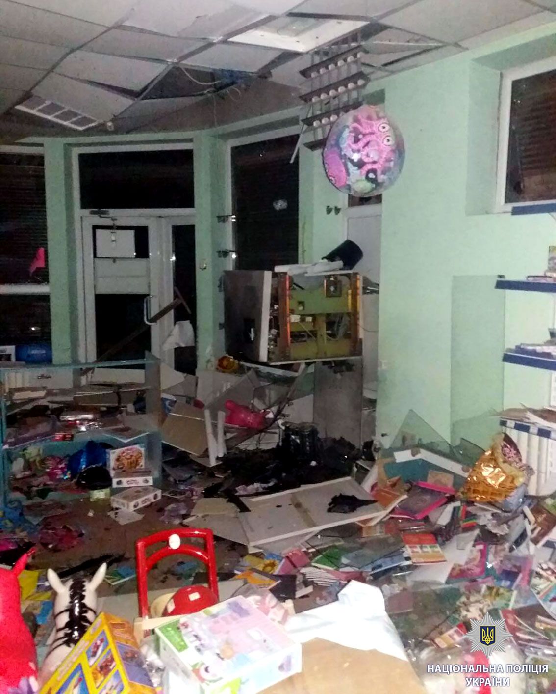 ПриватБанк обіцяє винагороду за інформацію про тих, хто підірвав банкомат в Харкові