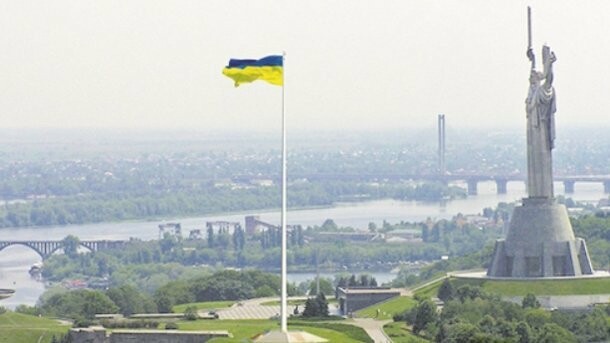 У Києві змінять монумент "Батьківщина-мати": як він буде виглядати