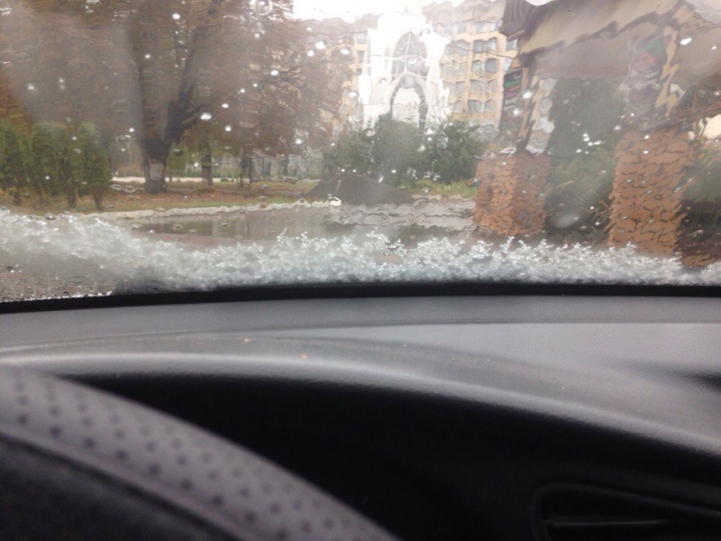 В Украине выпал первый снег: яркие фото и видео