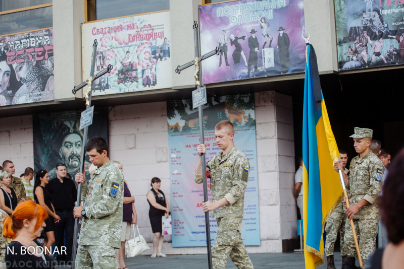 На Закарпатье прощаются с погибшими на Ровенском полигоне бойцами (фото, видео)