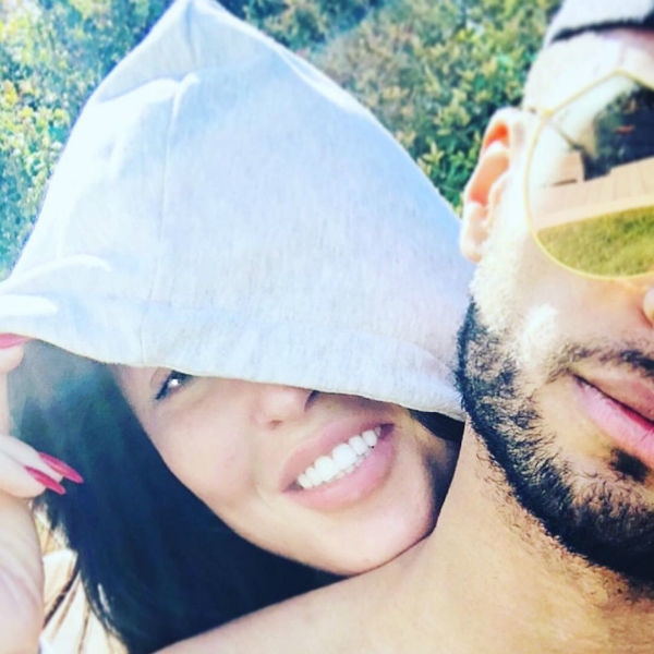 Украинский футболист отправился на отдых с российской певицей с базы "Миротворца"