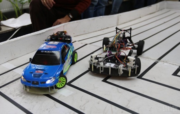 Гонки роботов: во Львове открылись уникальные соревнования