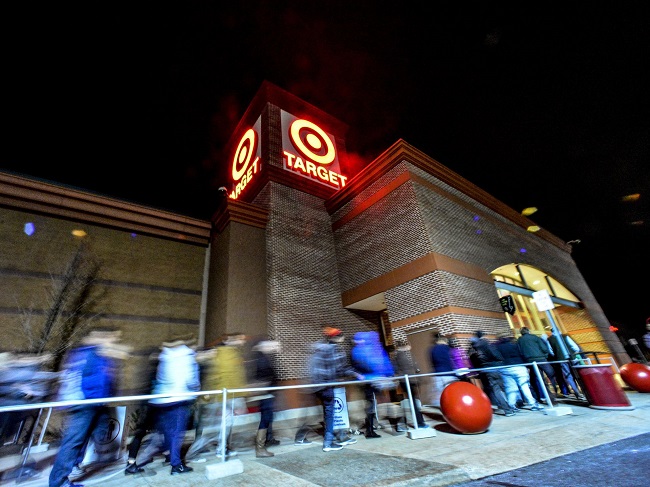 "Черная пятница" в США: как проходит сумасшедший день распродаж у американцев