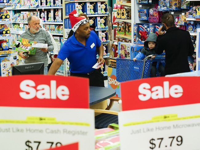 "Черная пятница" в США: как проходит сумасшедший день распродаж у американцев