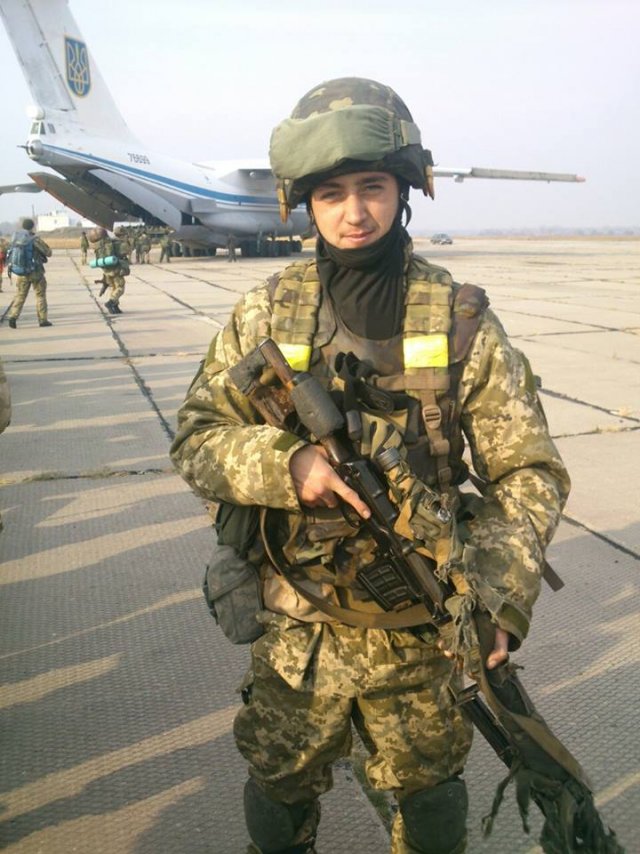 В сети рассказали о героях, которые погибли в зоне АТО в ноябре (фото)