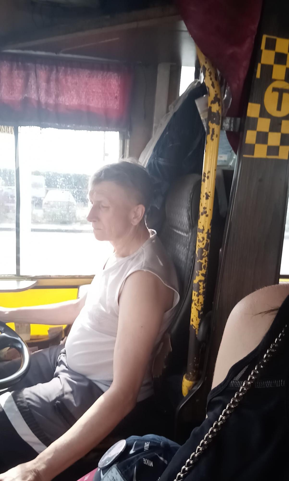Доброту ніхто не відміняв: водій здивував киян вчинком (фото)