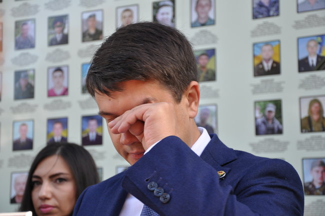 Разумков расплакался после общения с матерями погибших на Донбассе (фото)