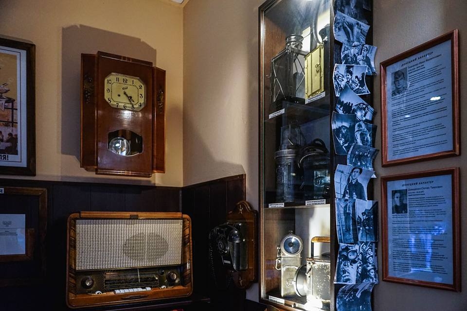 "Ріка життя Лаврентія та Ворошиловський стрілок": маревне меню "сталінського" кафе в Донецьку (фото)