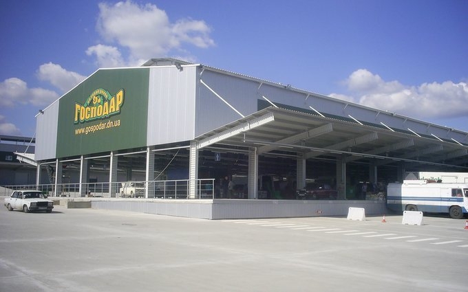 В сети показали фото разрушенного оптового рынка в Донецке, который до войны был крупнейшим в регионе