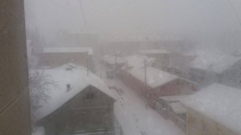 Ивано-Франковск оказался в плену снега: опубликованы фото