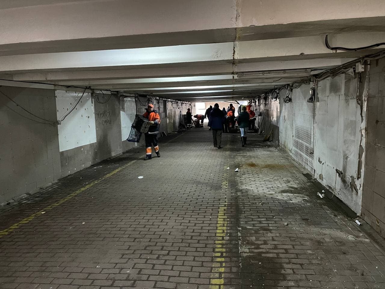 У переходах метро знесені кіоски замінюють на нові: свіжі фото