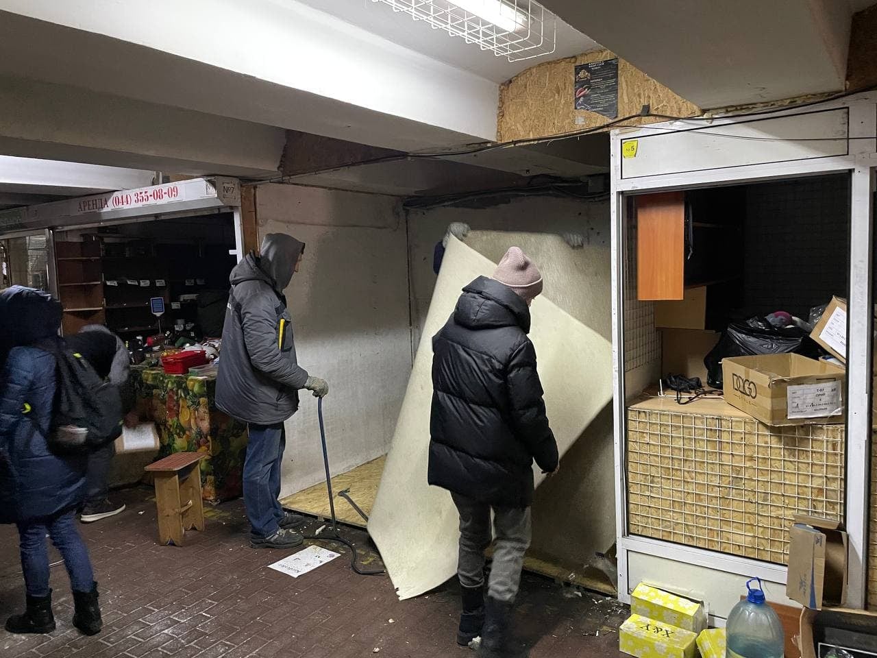 У переходах метро знесені кіоски замінюють на нові: свіжі фото