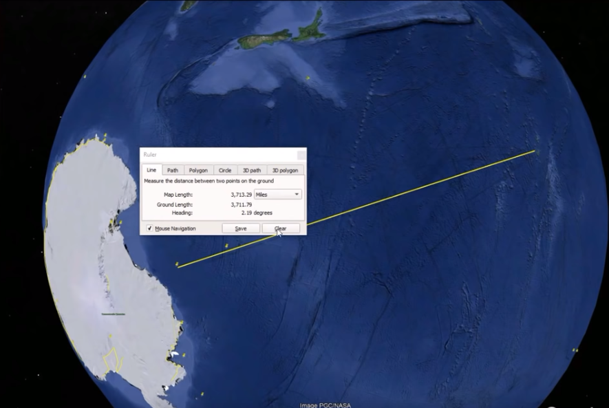 В Антарктиді виявлені сотні загадкових тунелів