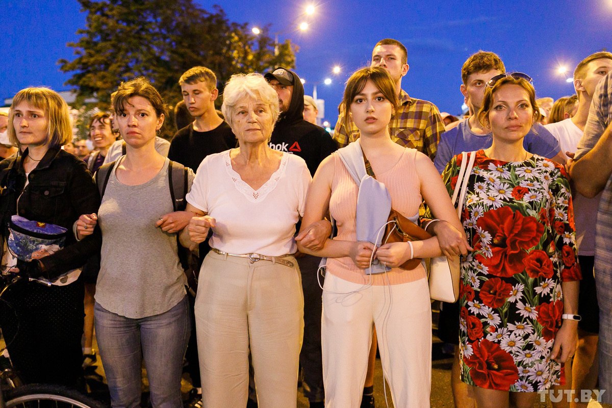 Настільки злим народ ще не був: фото протестів у Білорусі, які зачіпають за живе