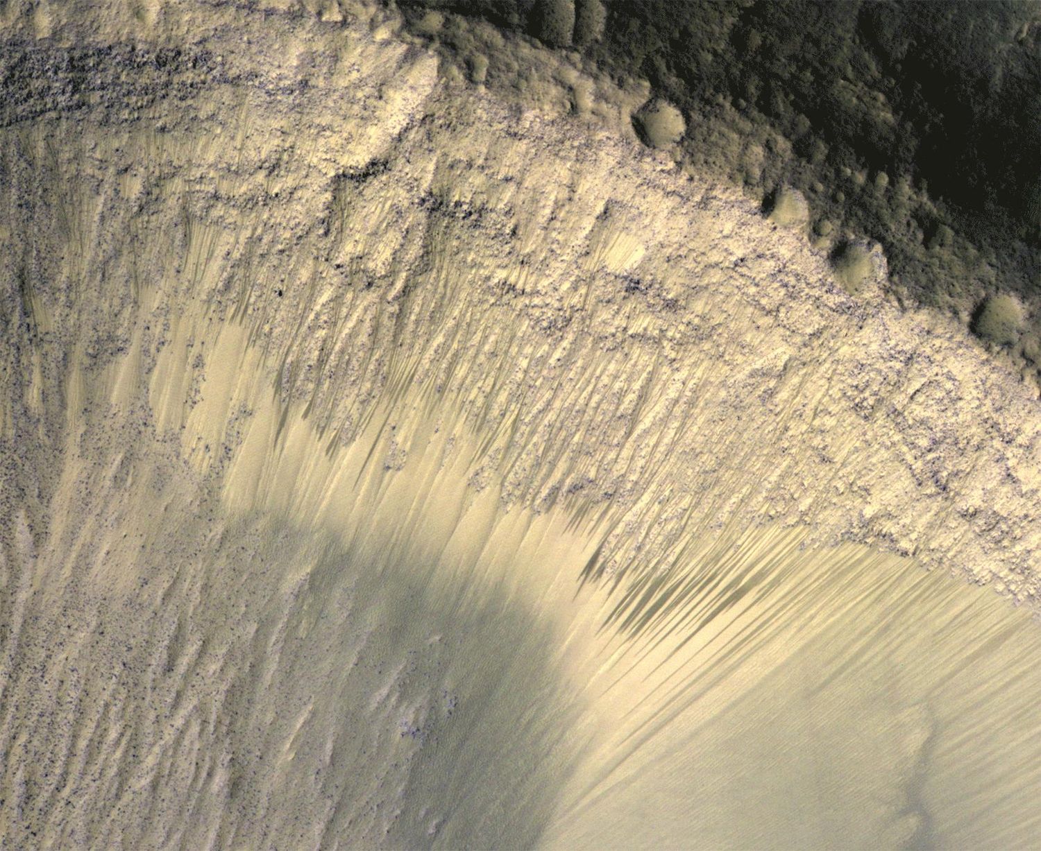 NASA показало потрясающие фото с Марса: эти снимки впечатляют