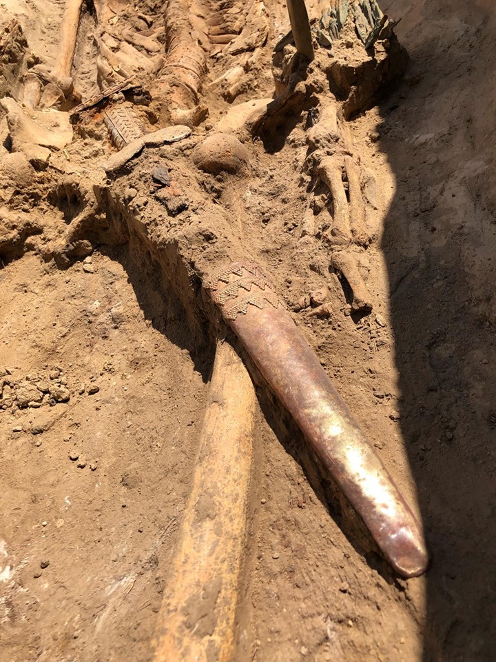 Не разграбленное захоронение: под Запорожьем археологи нашли уникальную находку (фото)