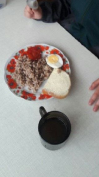 Под Тернополем в детском саду и школе дети месяцами не видят мяса: кормят кашей и макаронами