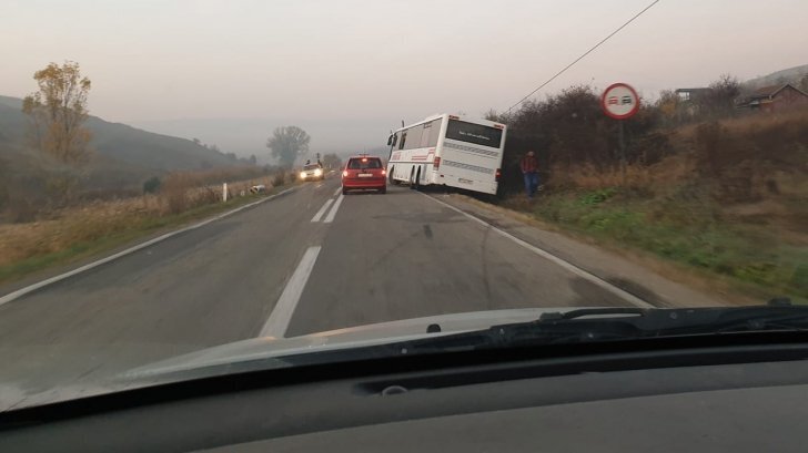 Перевернутий автобус: перші фото страшної аварії з українцями в Румунії