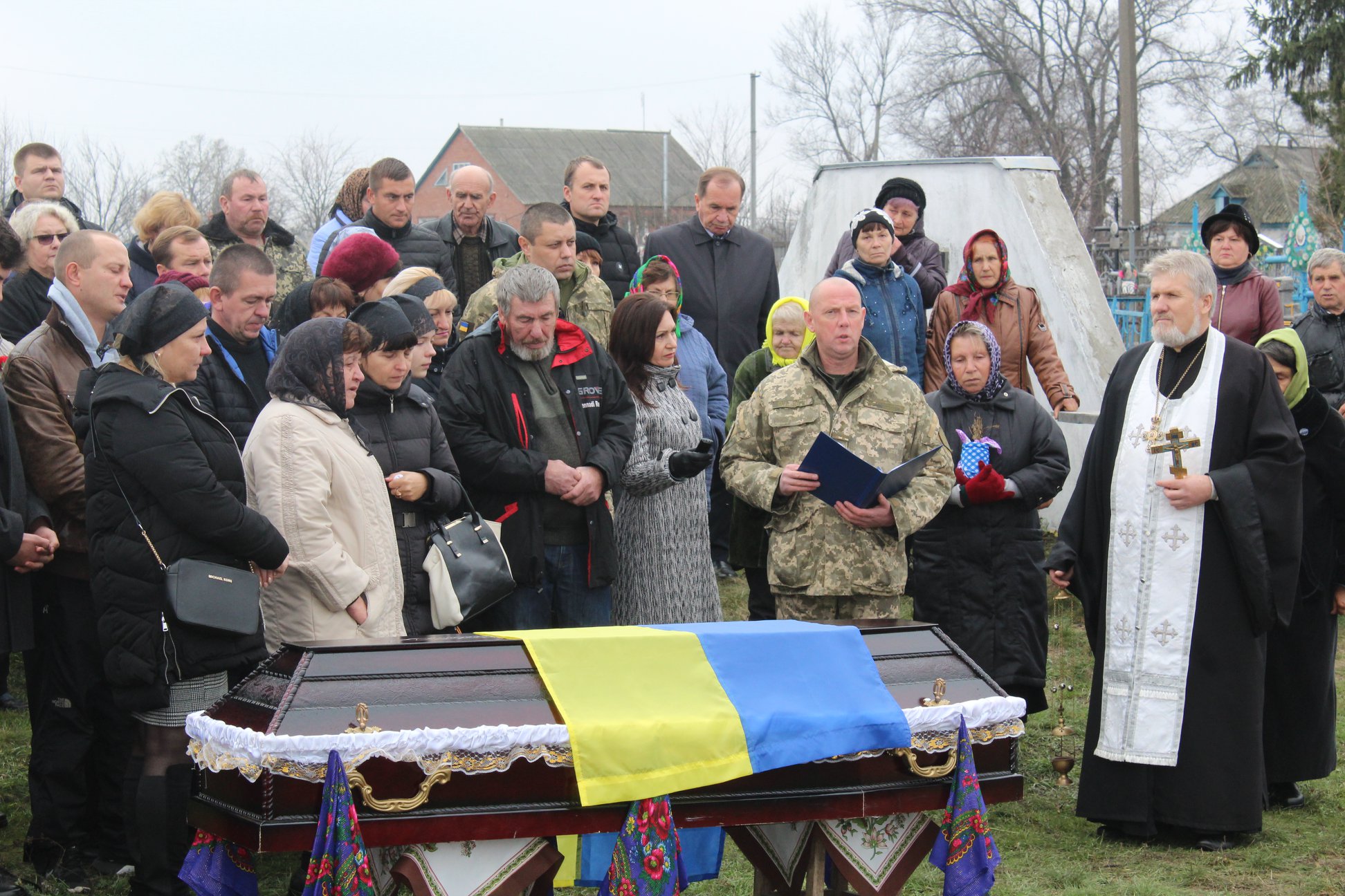 Считали пропавшим: под Полтавой перезахоронили погибшего бойца в Иловайском котле