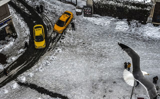 Опубликованы потрясающие фото непогоды в Европе