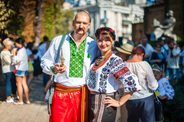 Фото: История празднования Дня вышиванки в Украине (facebook) История Дня вышиванки