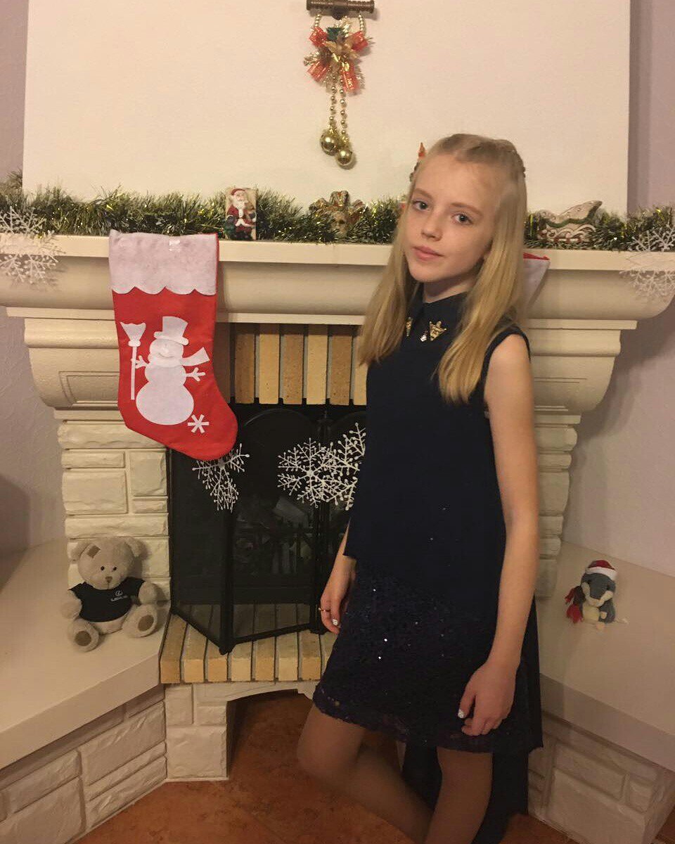 Живет в России, очень любит лошадей: стало известно, где обитает вторая дочь Корнета