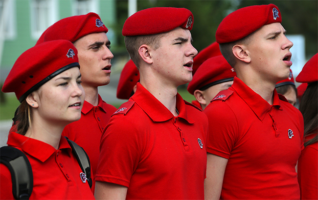 Кримські окупанти набирають дітей в юнацьку армію