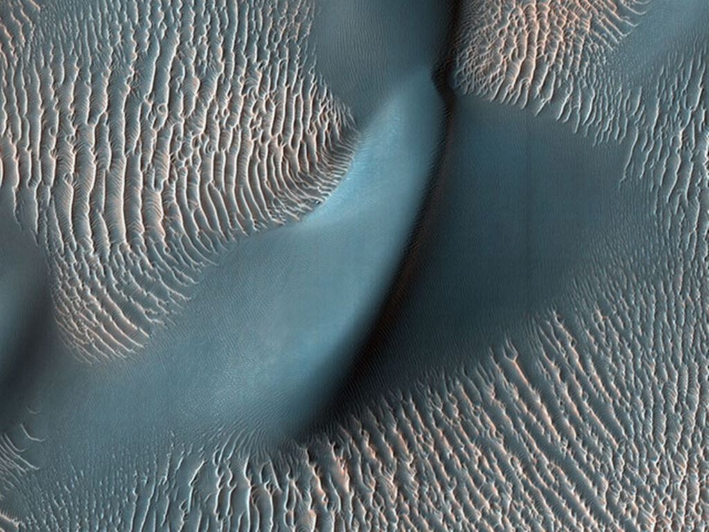 NASA показало потрясающие фото с Марса: эти снимки впечатляют