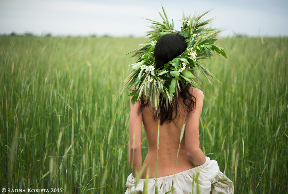 Гармония и простота: 15 фото, раскрывающих истинную красоту украинок (18+)