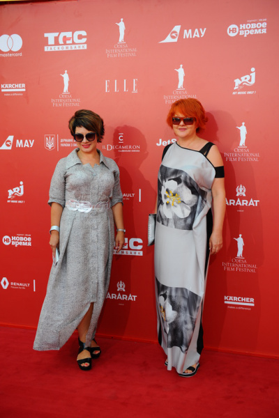 ОМКФ 2018: одесити розбурхали фестиваль безглуздими нарядами на червоній доріжці (фото)