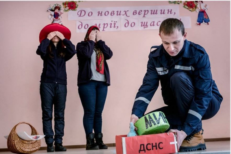 Немецкий фоторепортер показал проникновенные снимки детей Донбасса (фото)