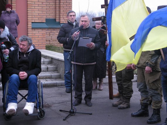 "Не думав про себе, посади та гроші": в Полтавській області провели в останню путь 27-річного бійця АТО (фото)