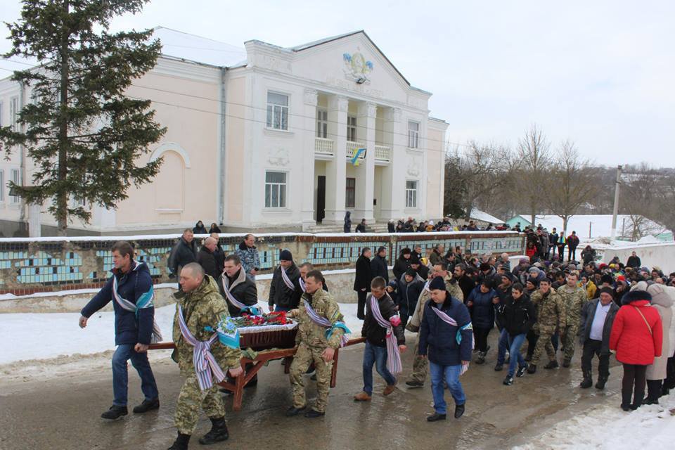 В Одеській області поховали бійця, який загинув від кулі снайпера