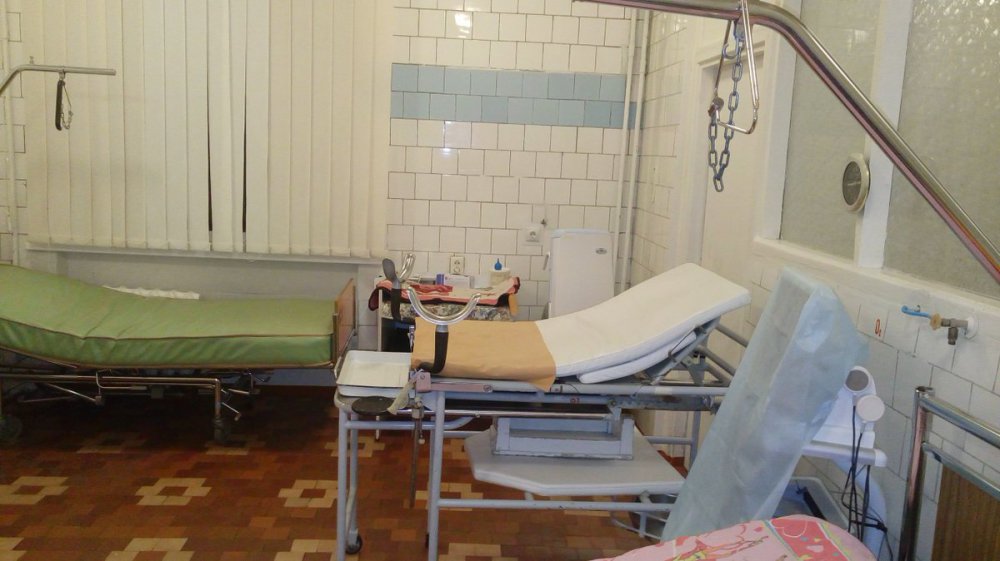 &quot;Без воды и ремонта&quot;: в сети ужаснулись фотографиями роддома в Крыму