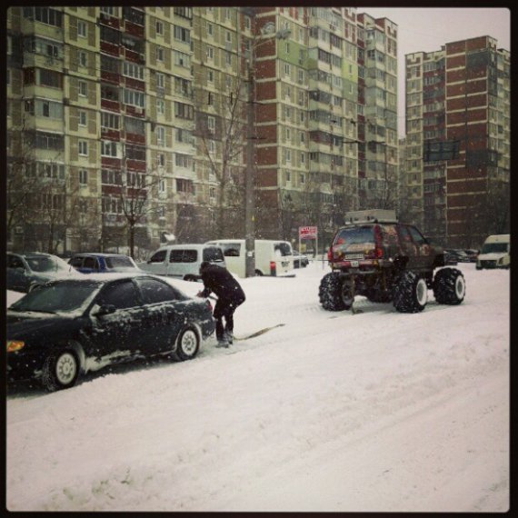 "Вхурделило": в сети вспомнили погоду в Украине пять лет назад