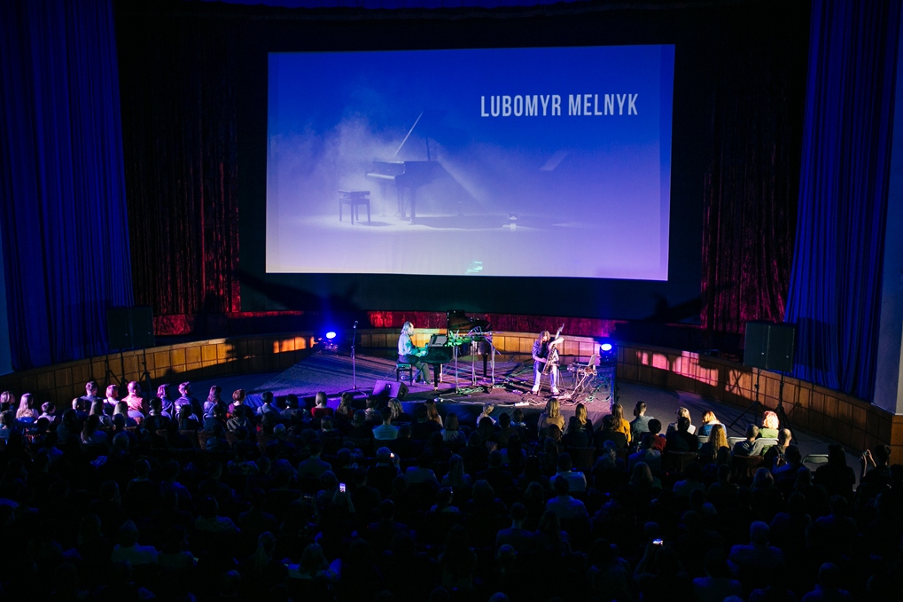 &quot;Это мои люди, мой народ&quot;: Любомир Мельник об изменениях в Украине и нелюбви к русскому языку