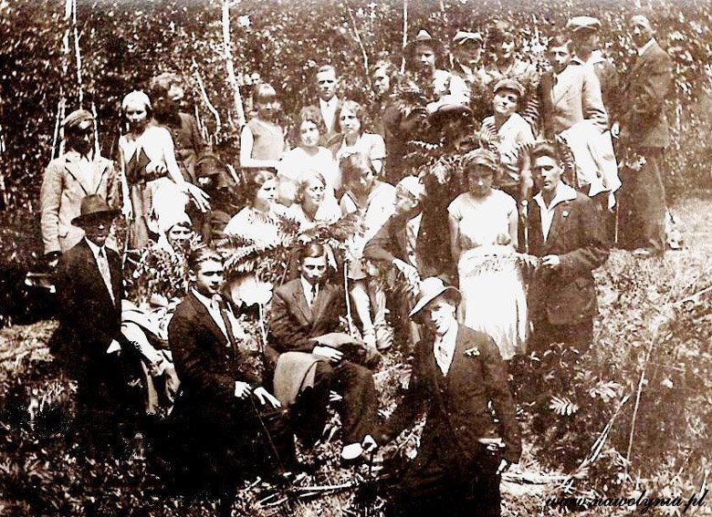 Острожская академия: в сети показали уникальные фотографии студентов 1920-1930-х годов