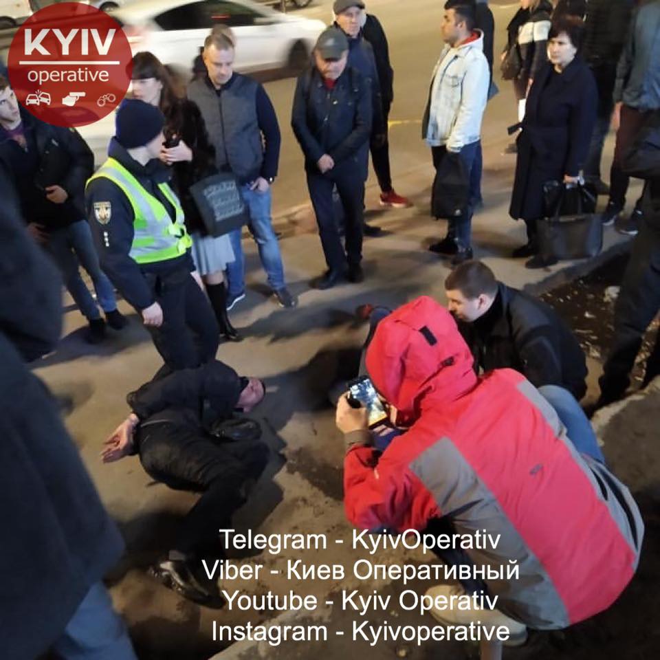 У Києві затримали на гарячому спритних злодіїв: фото групи "героїв"