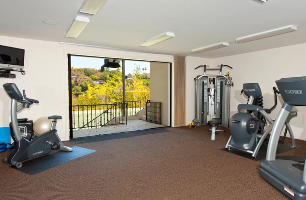 В сети появились фото &quot;замка&quot;, в котором живет Илон Маск