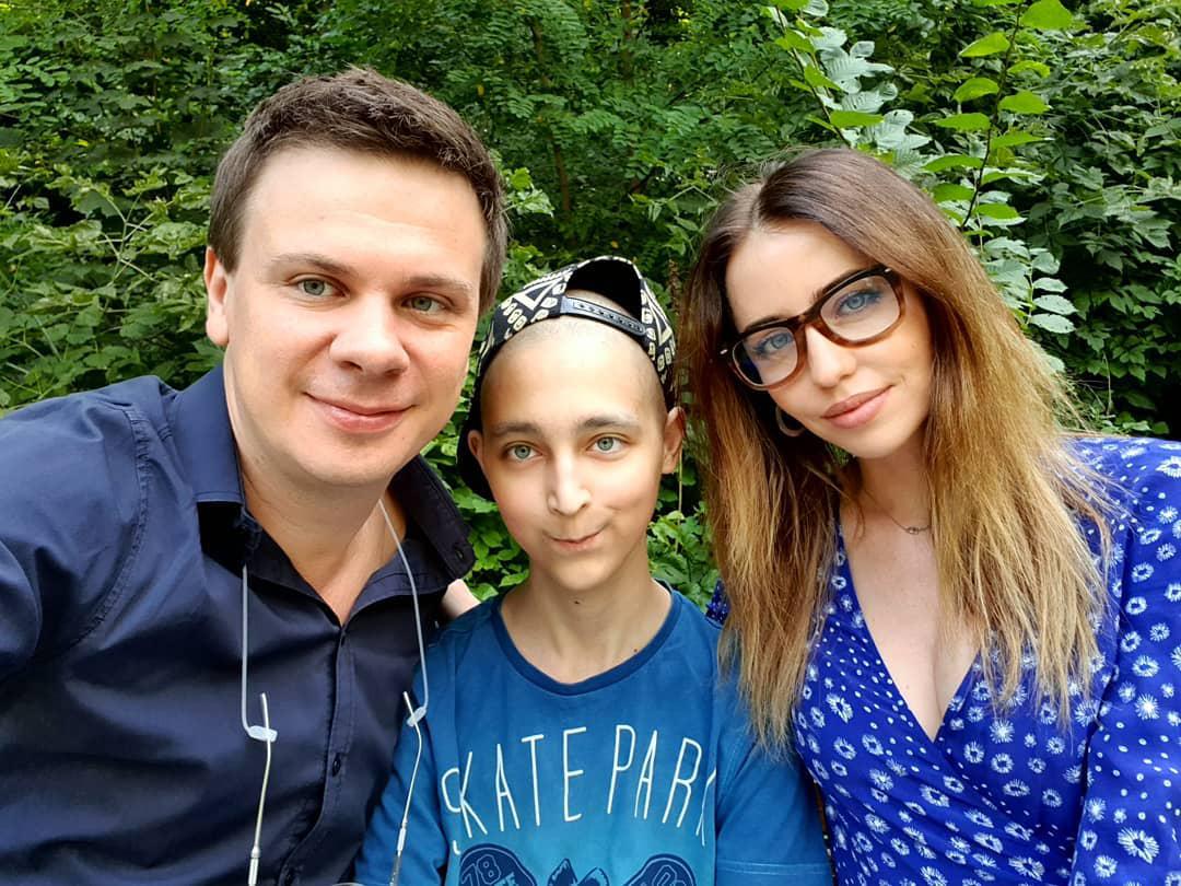 Добро вернется: Комаров и Дорофеева просят помочь спасти мальчика